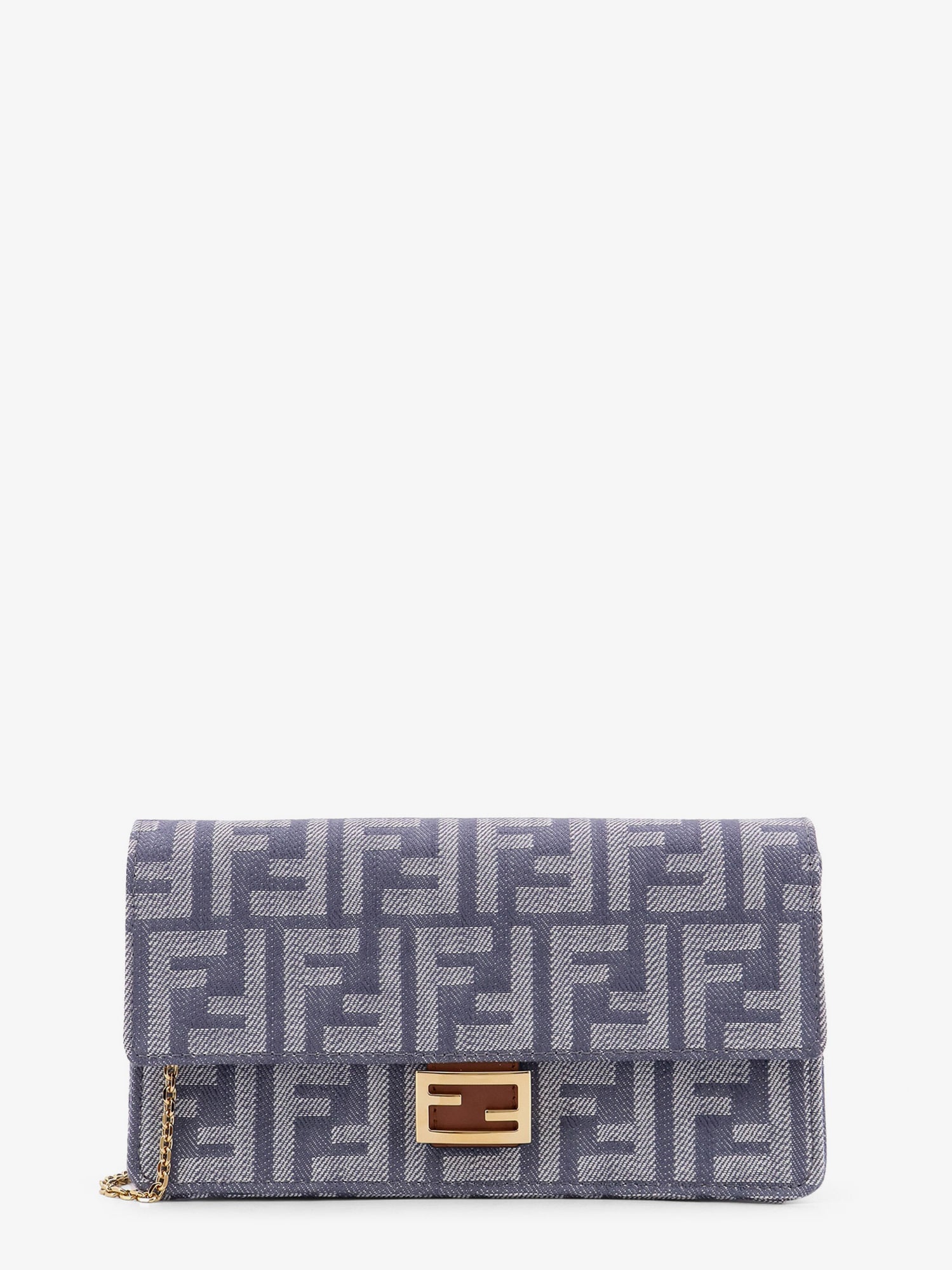 fendi-wallet-on-chain-baguette-shoulder-bag