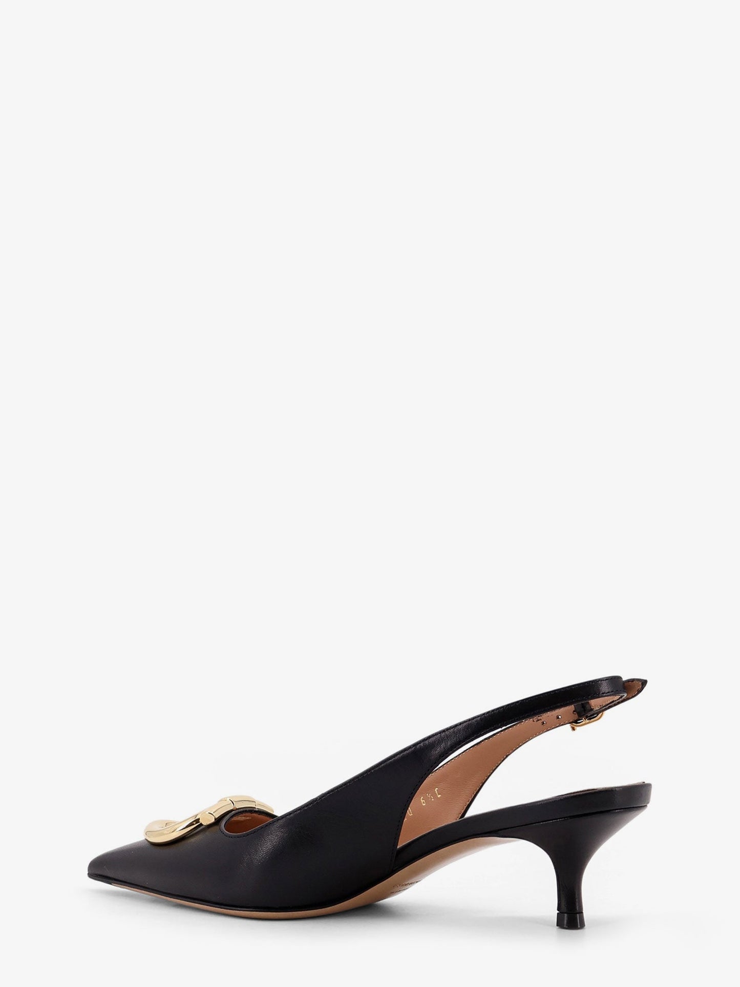 ferragamo-sara-leather-décolleté-with-gancini-detail
