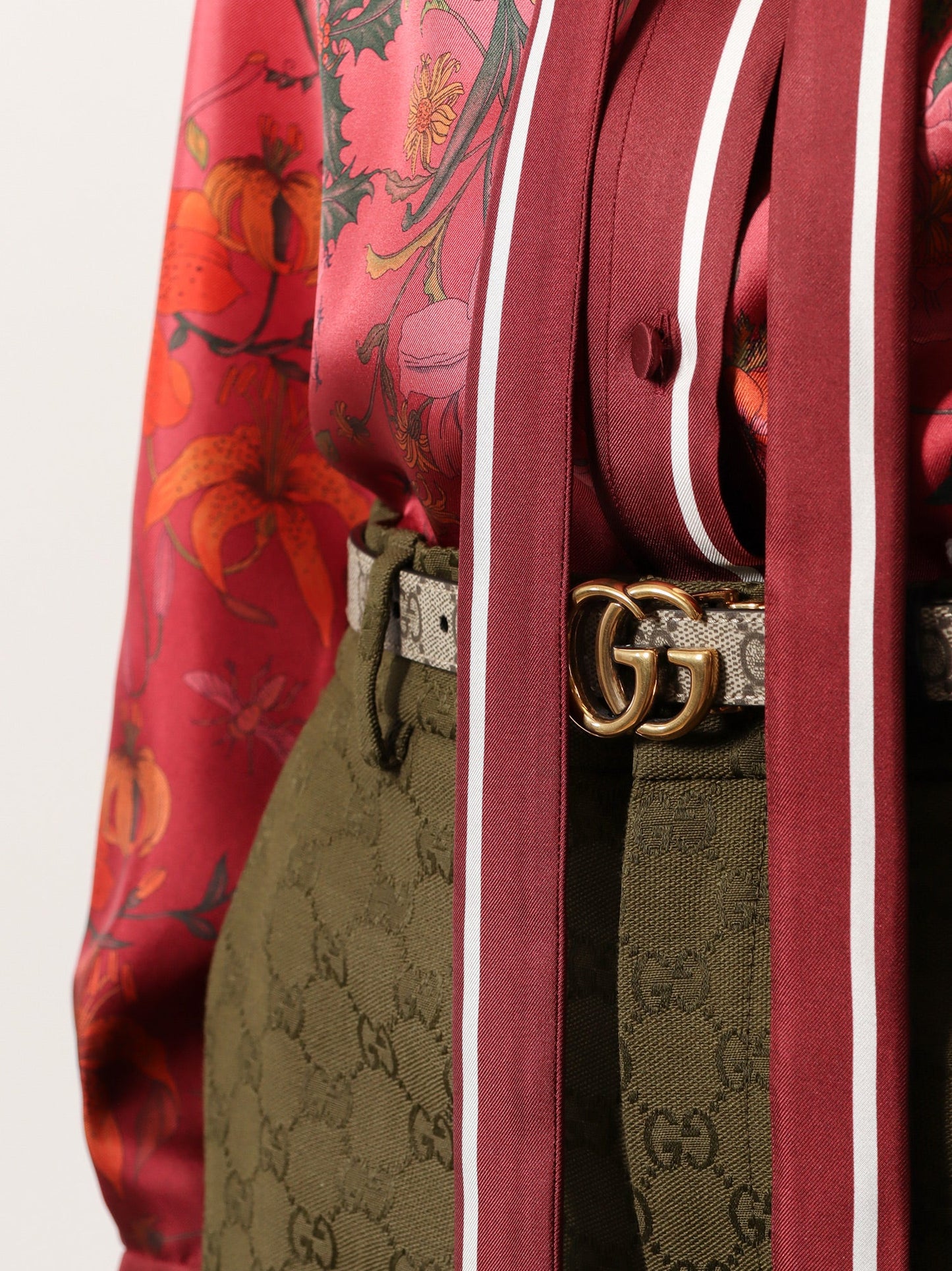 gucci-reversible-supreme-gg-fabric-and-leather-belt