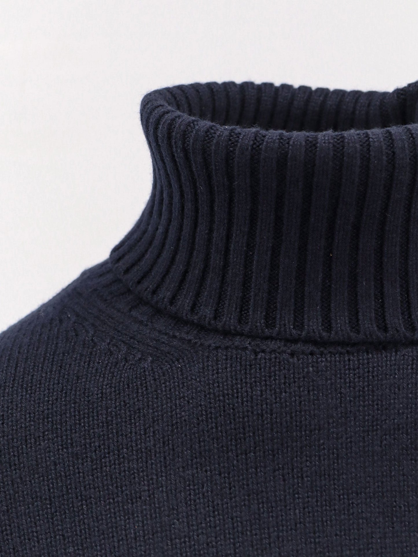 loro-piana-parksville-cashmere-turtleneck-sweater