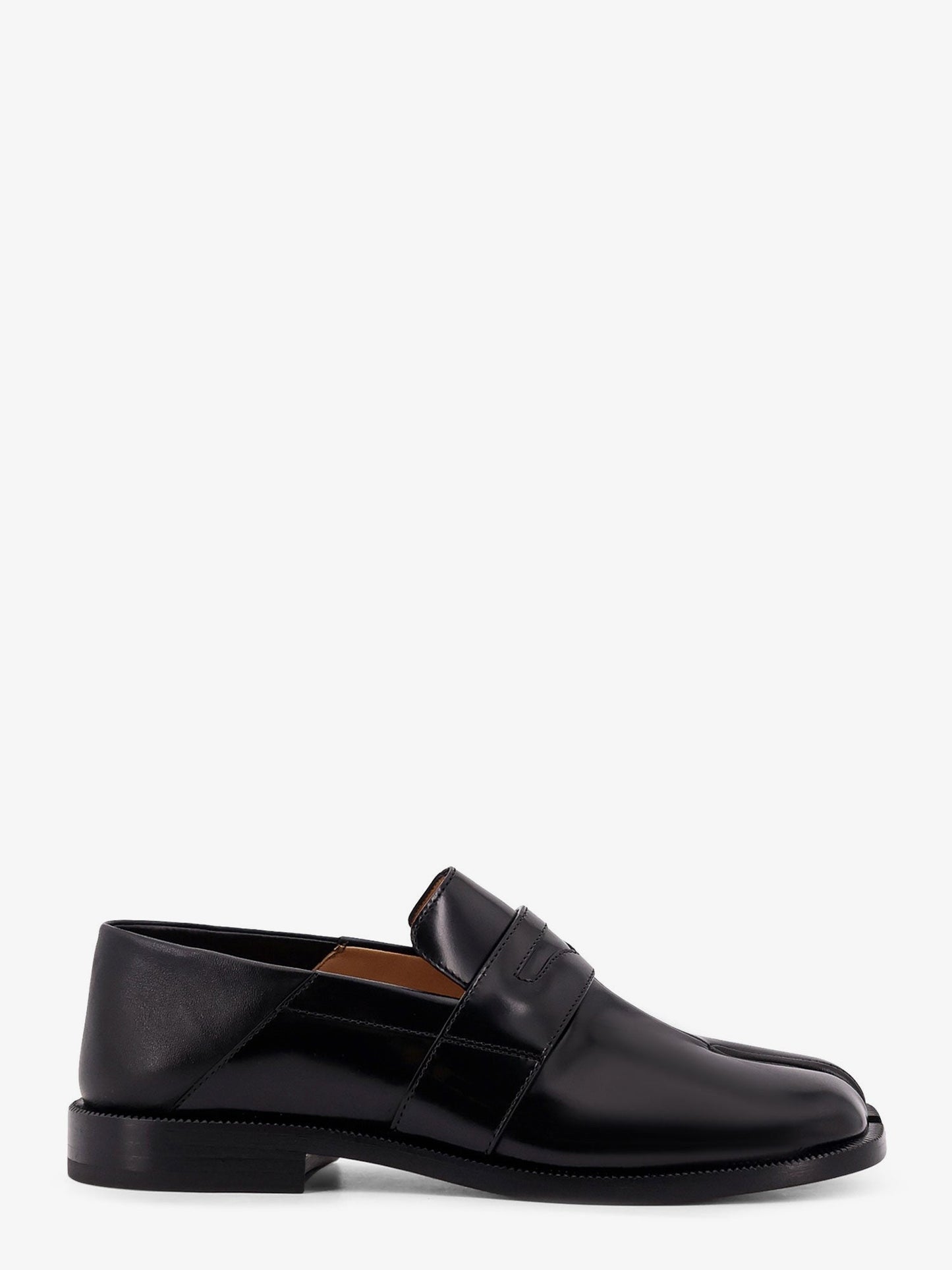maison-margiela-tabi-leather-loafers
