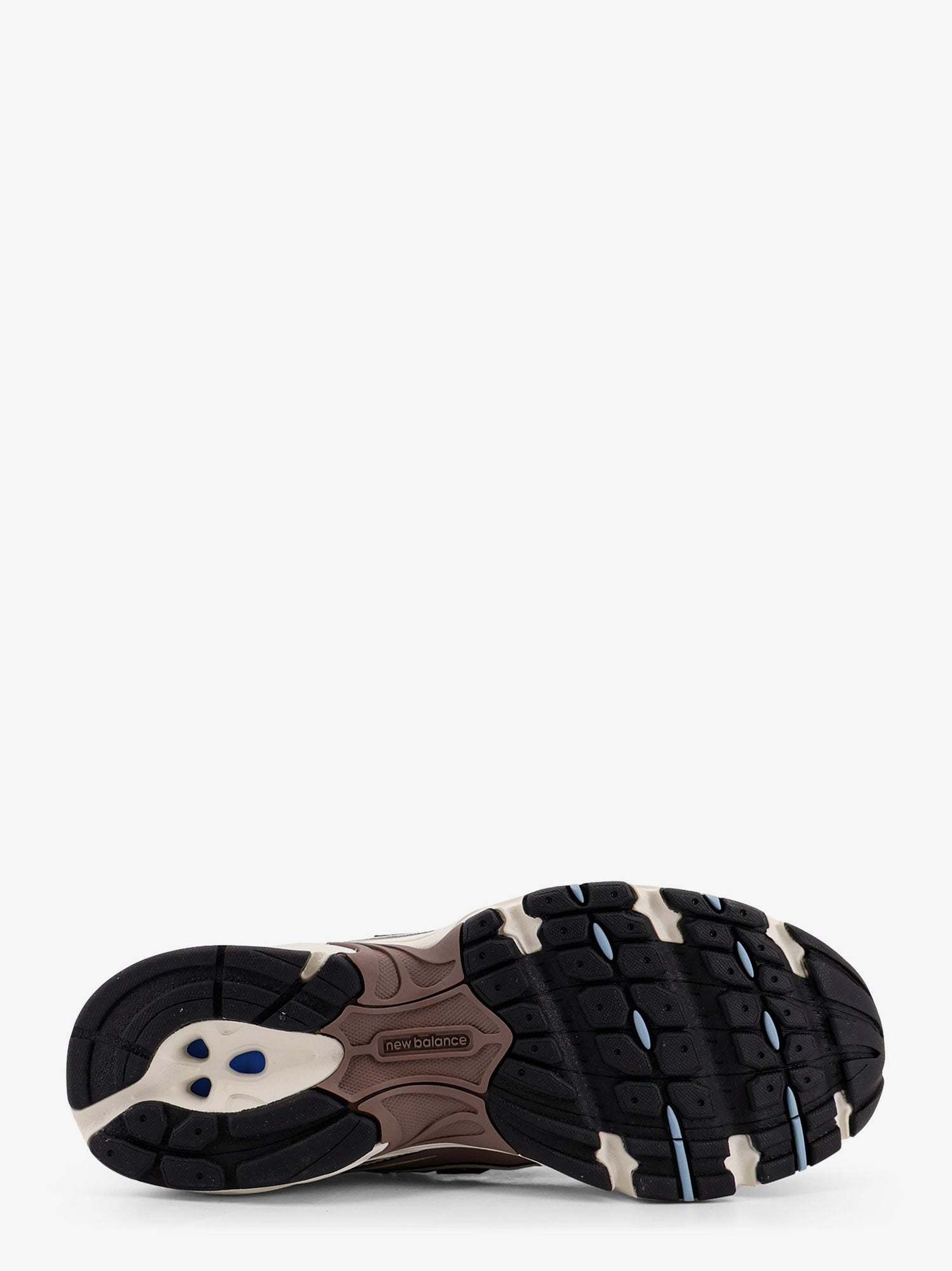 new-balance-740-low-top-mesh-sneakers