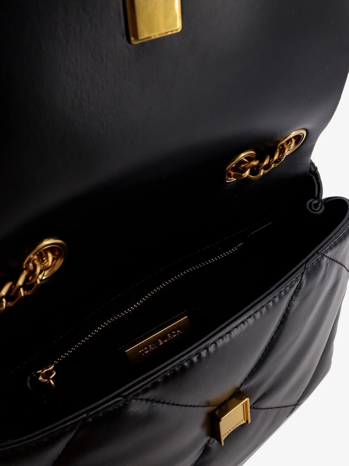 kira-matelassé-leather-shoulder-bag-with-metal-logo-154706-4