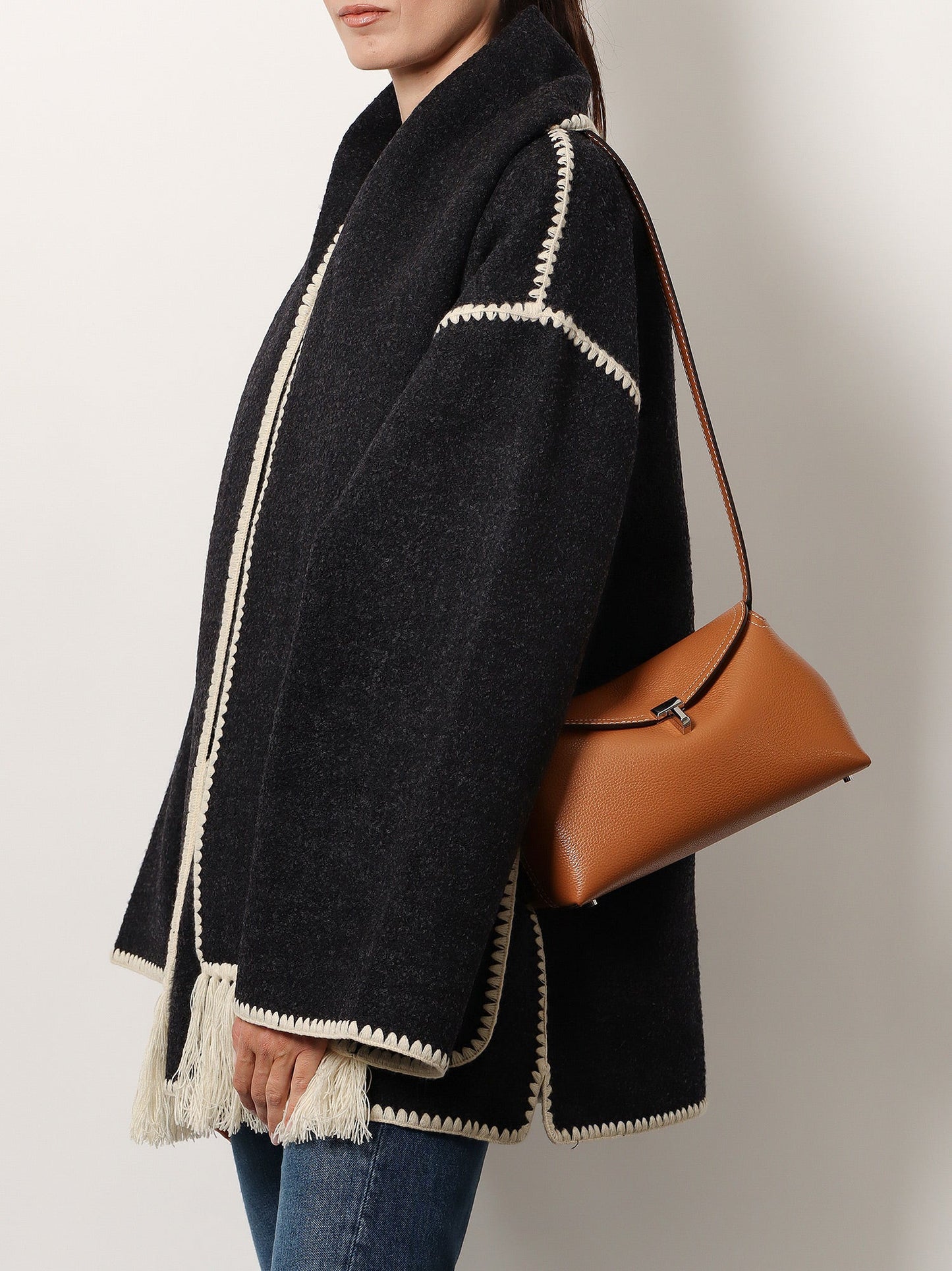 toteme-t-lock-leather-clutch-with-contrasting-stitching
