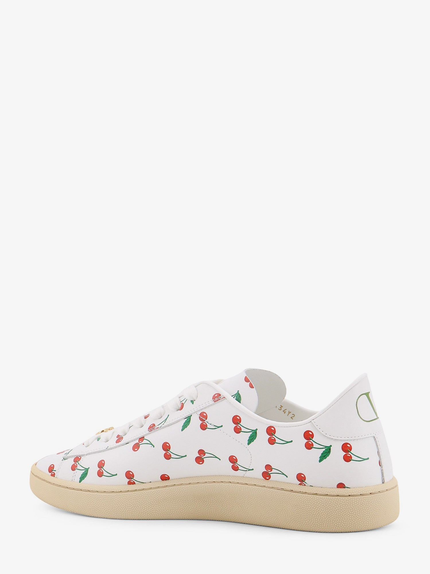 valentino-garavani-royco-low-top-leather-sneakers