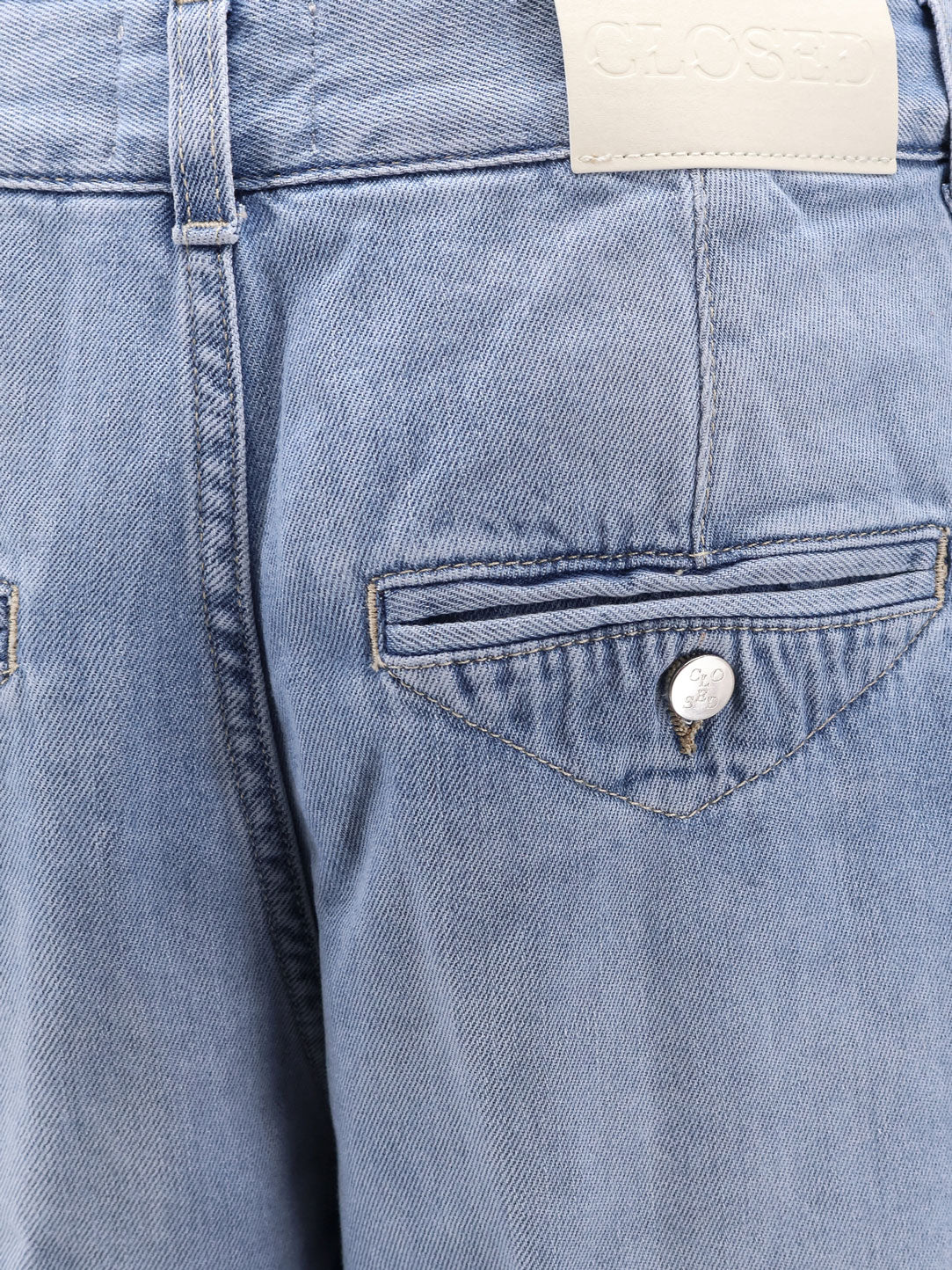 closed-wide-leg-jurdy-jeans
