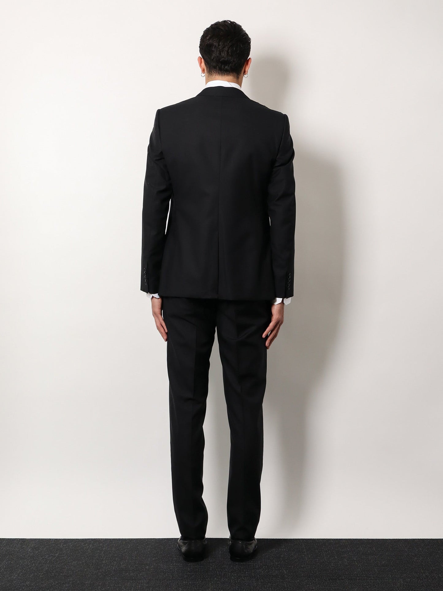 dolce-&-gabbana-martini-wool-and-silk-suit