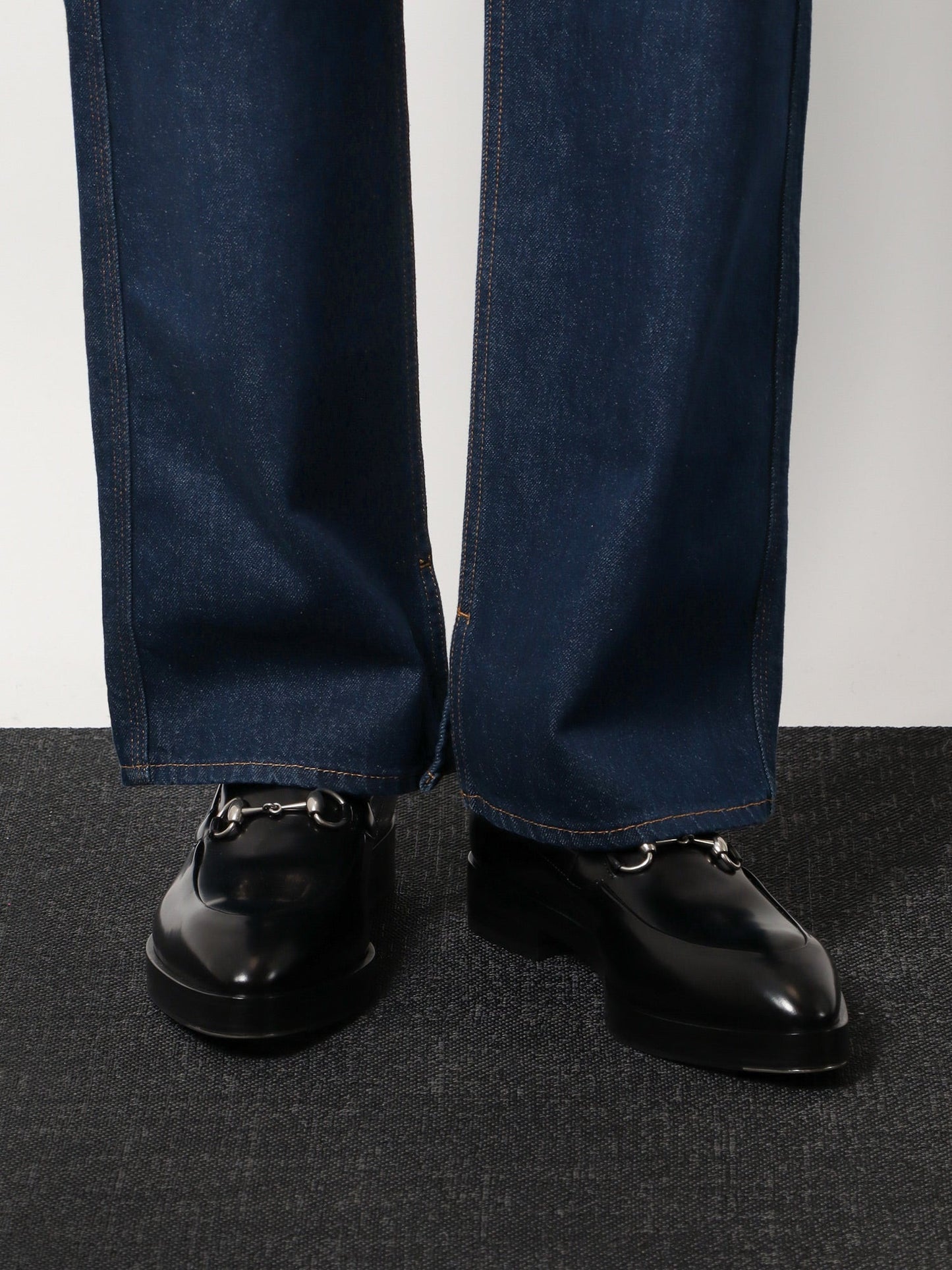 gucci-leather-loafers-with-horsebit