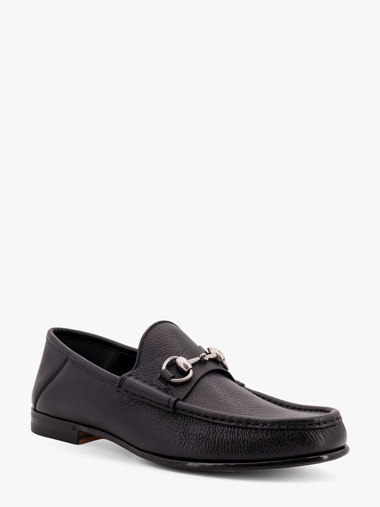 gucci-leather-loafer-with-iconic-horsebit