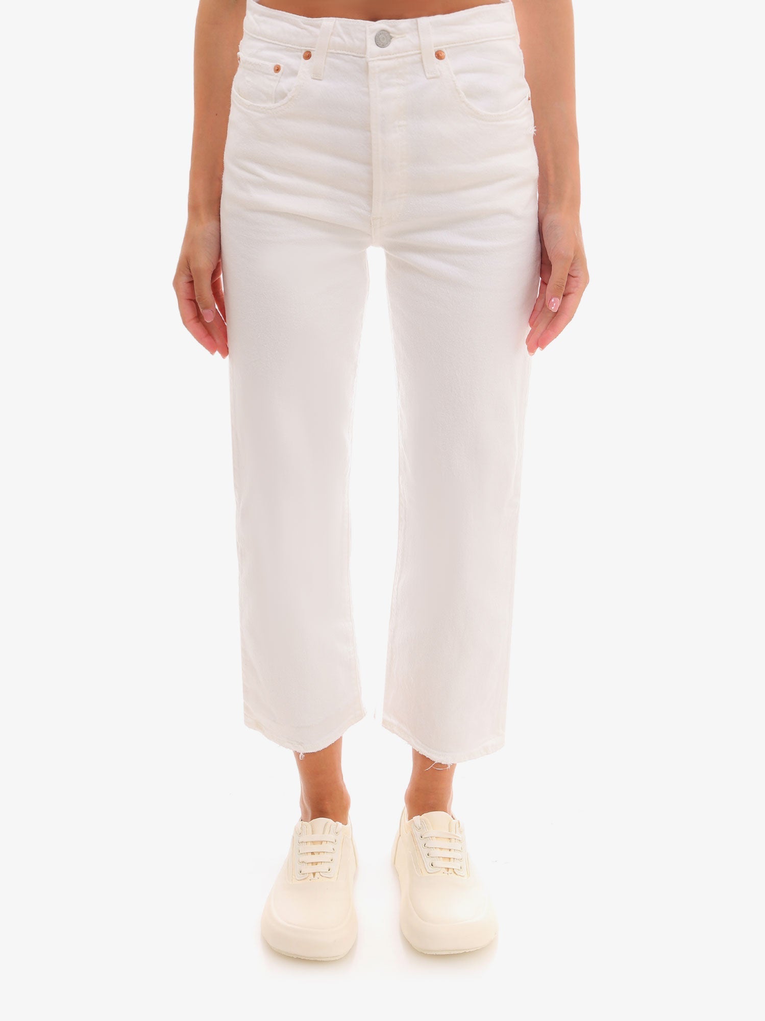 levi's-ribcage-straight-ankle-jeans