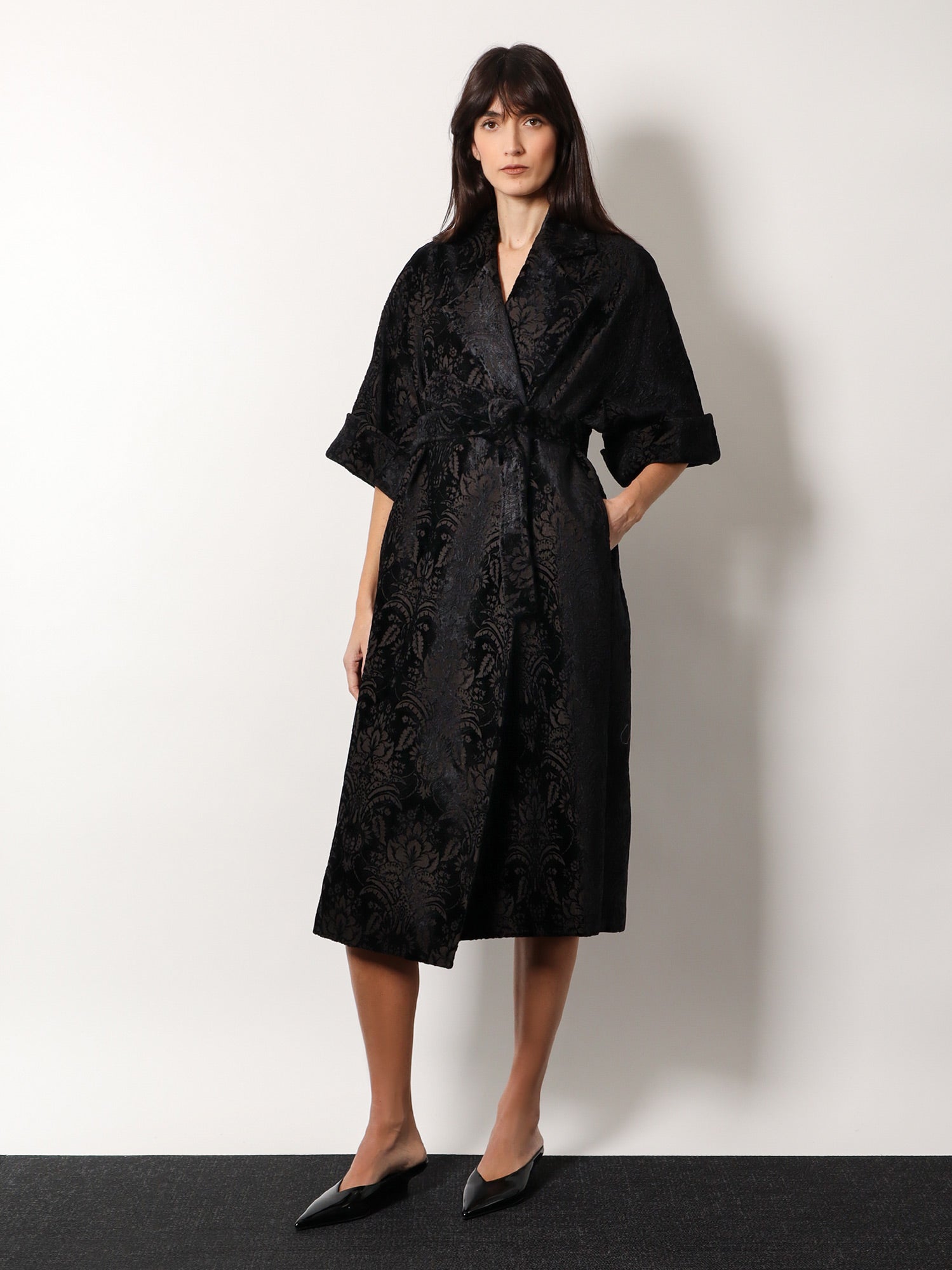 max-mara-edolo-oversize-velvet-coat-with-damask-motif