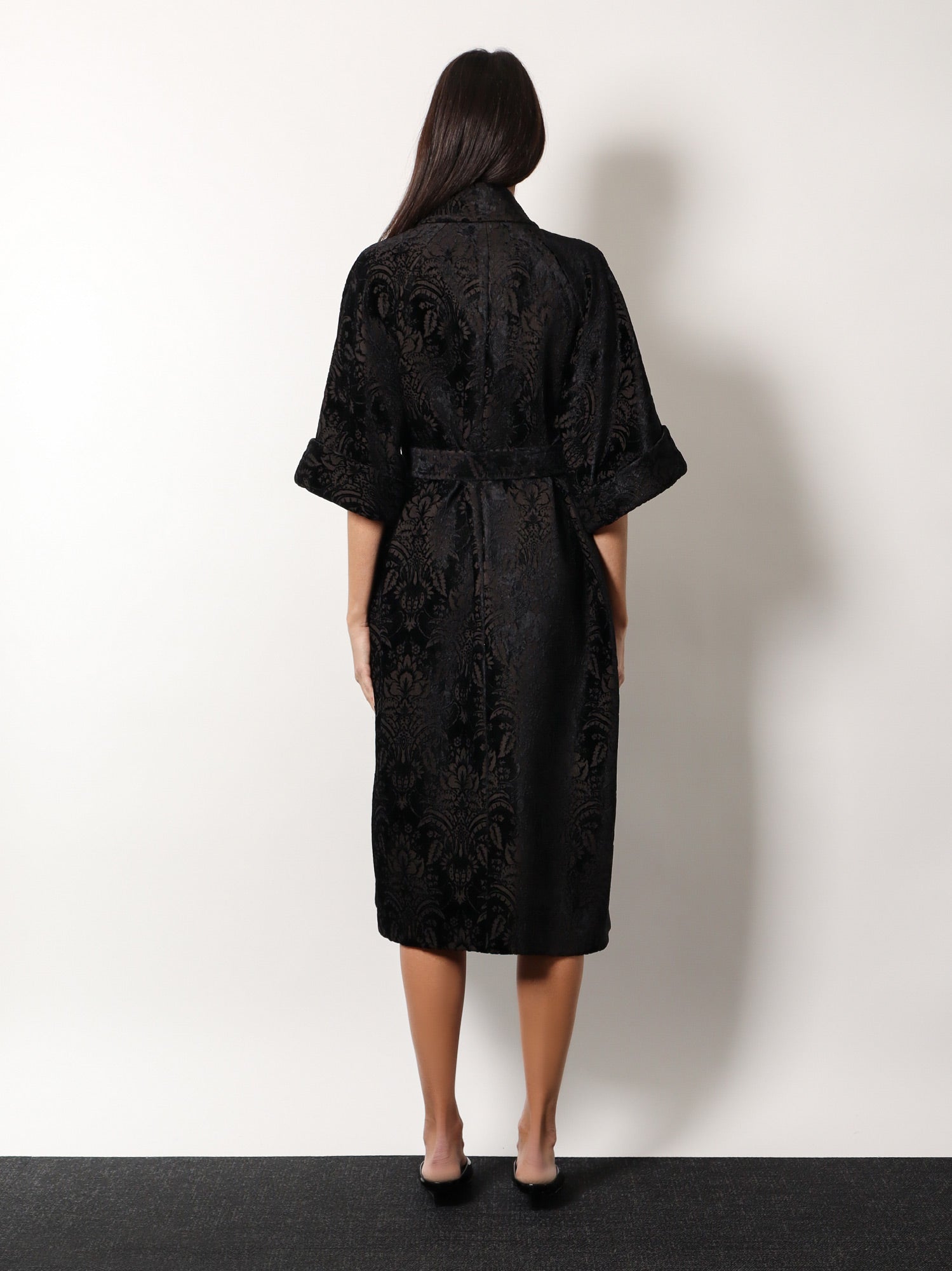 max-mara-edolo-oversize-velvet-coat-with-damask-motif