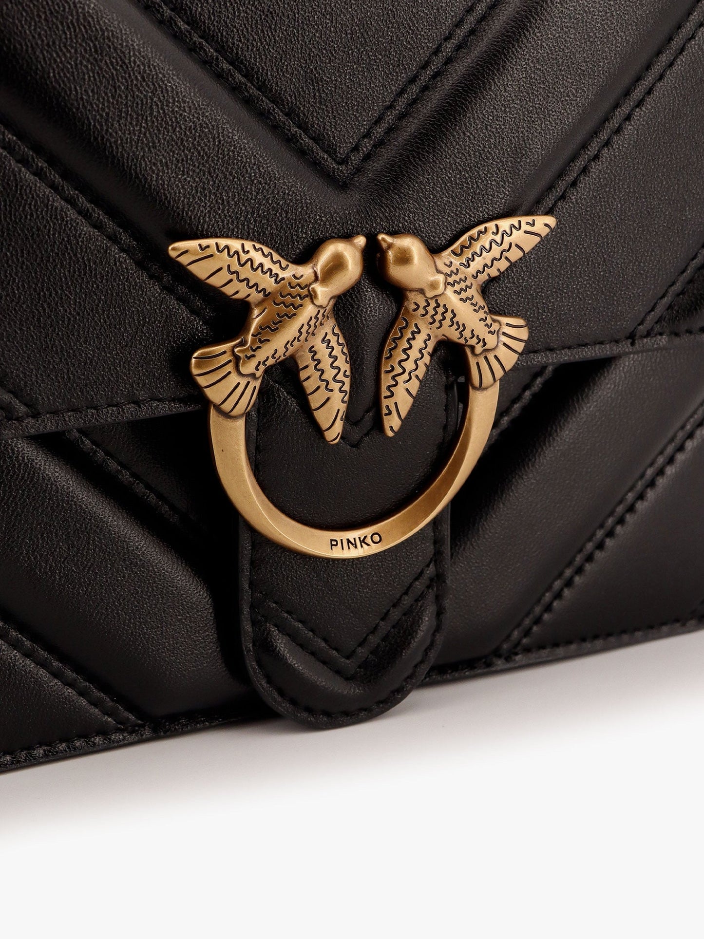 pinko-love-one-classic-matelassé-leather-shoulder-bag-with-love-birds-buckle