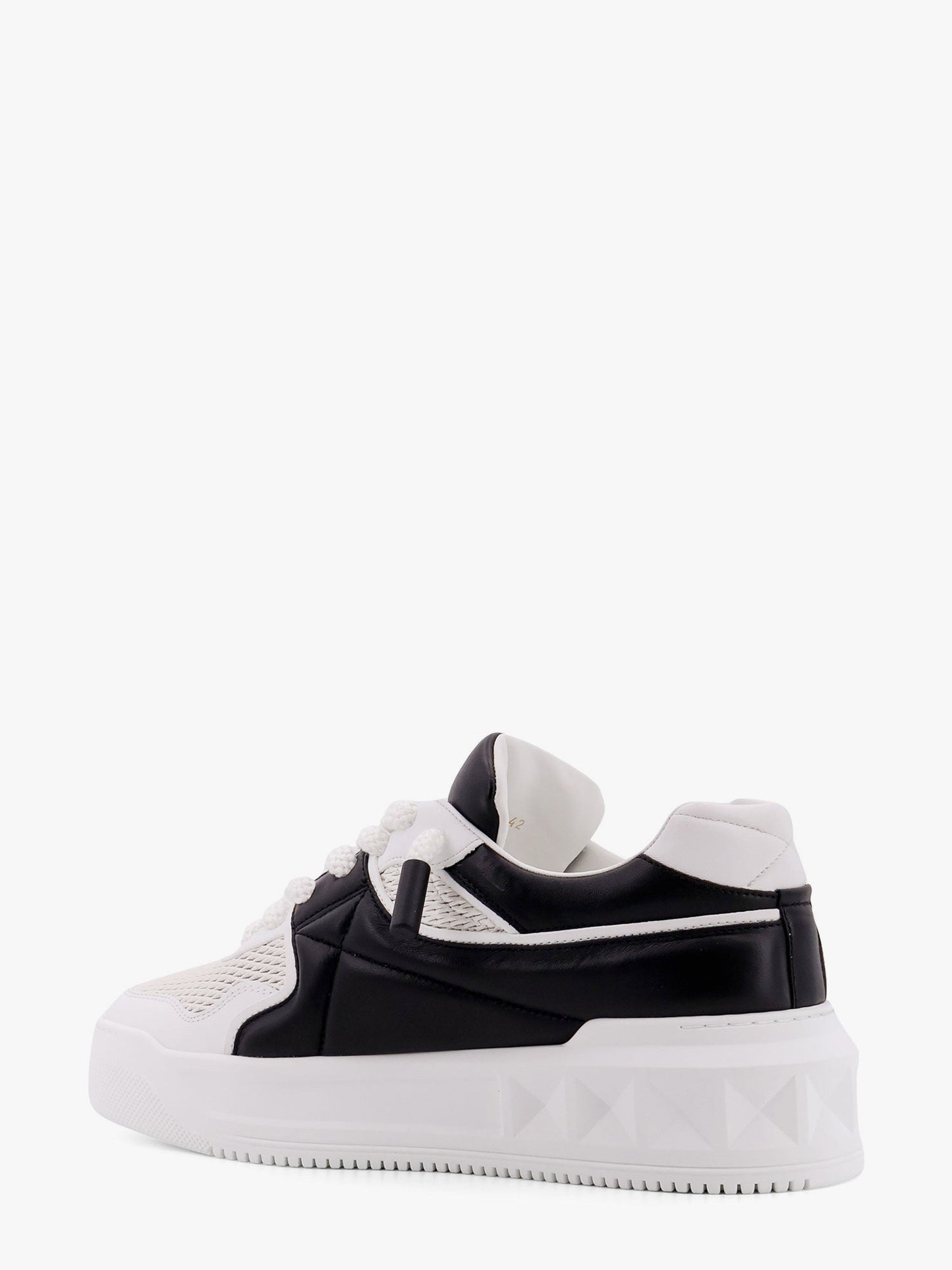 valentino-garavani-one-stud-valentino-garavani-leather-sneakers