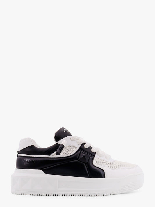 valentino-garavani-one-stud-valentino-garavani-leather-sneakers