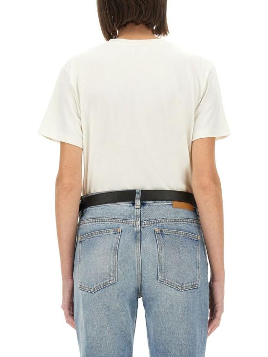 Short -sleeved t -shirt