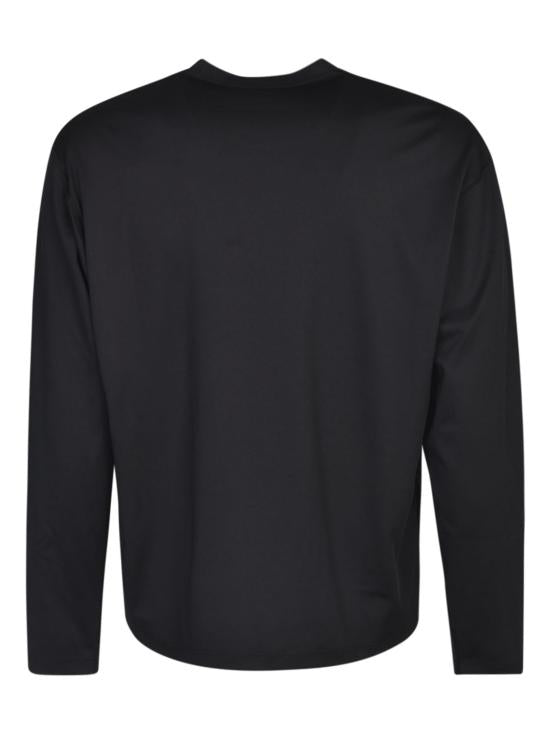 Long -sleeved t -shirt
