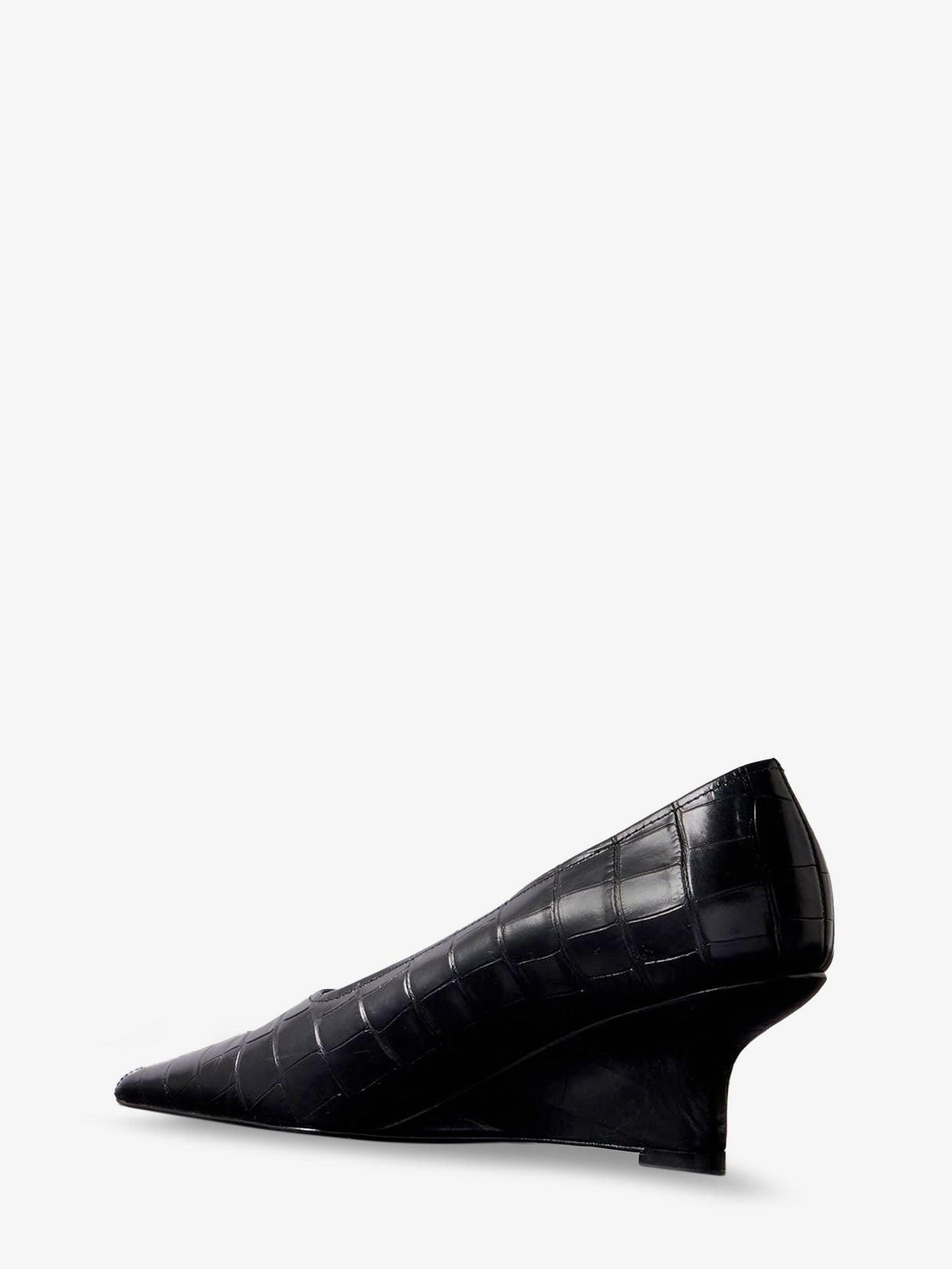 Sharp Wedge leather pump with croco motif