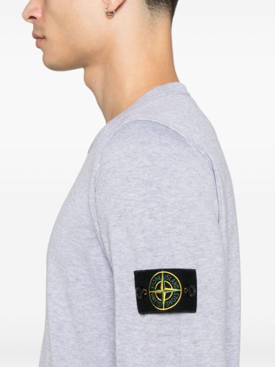 Long -sleeved t -shirt