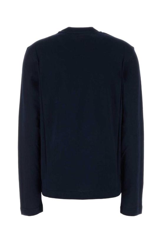 Long-sleeved t-shirt