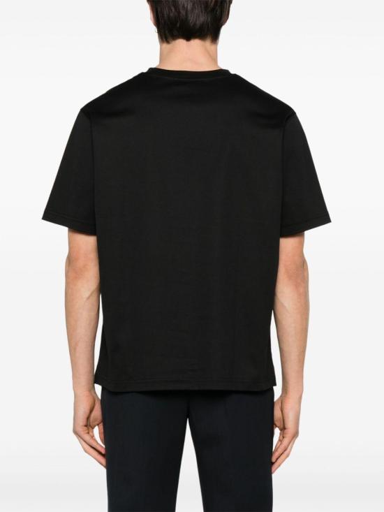 Short -sleeved t -shirt