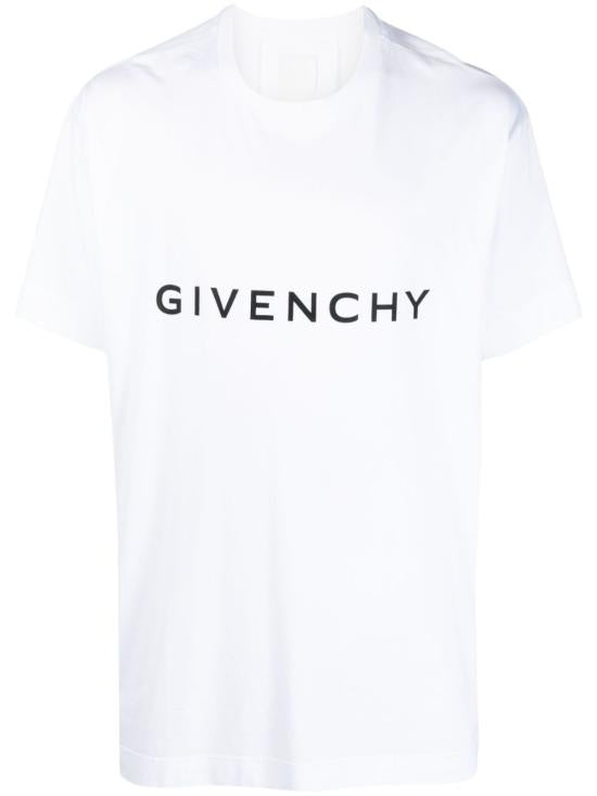 Short -sleeved t -shirt
