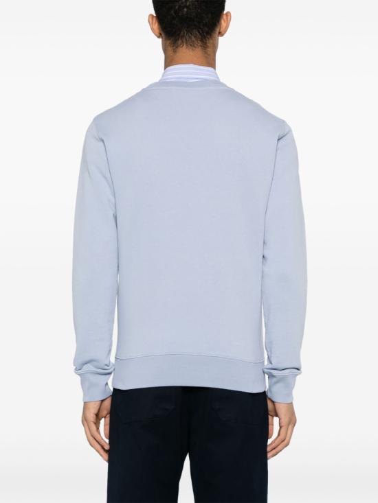 Long -sleeved t -shirt
