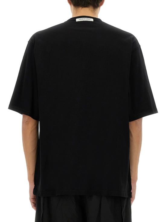 Short -sleeved t -shirt