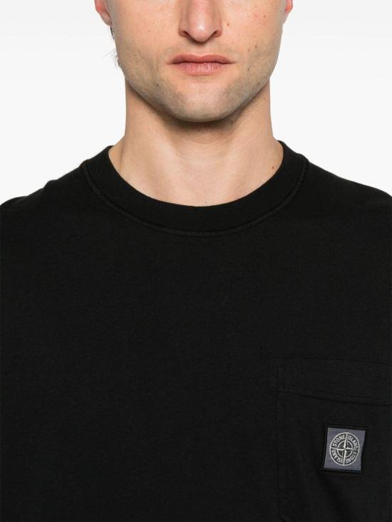 Short -sleeved t -shirt