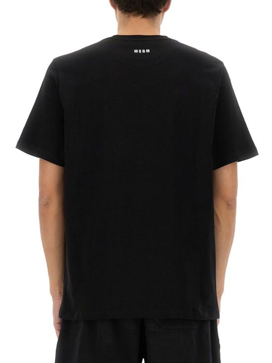 Short -sleeved t -shirt