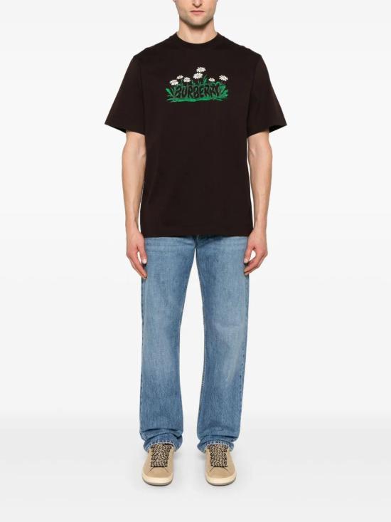 Short -sleeved t -shirt