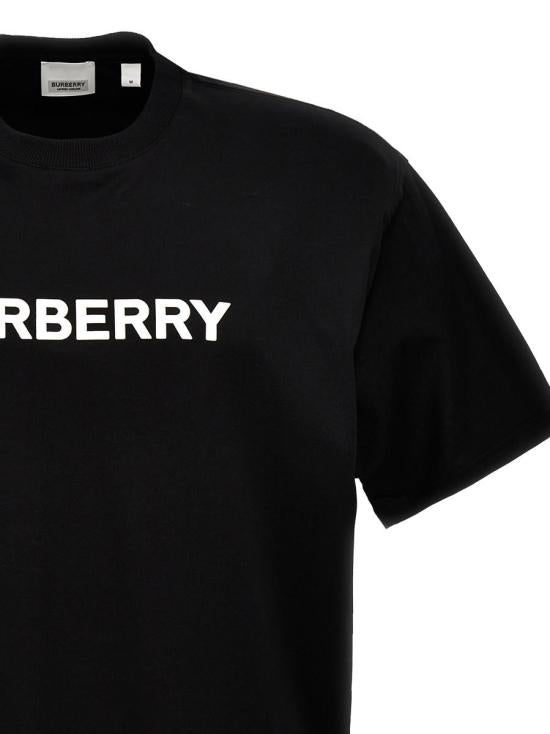 Short -sleeved t -shirt