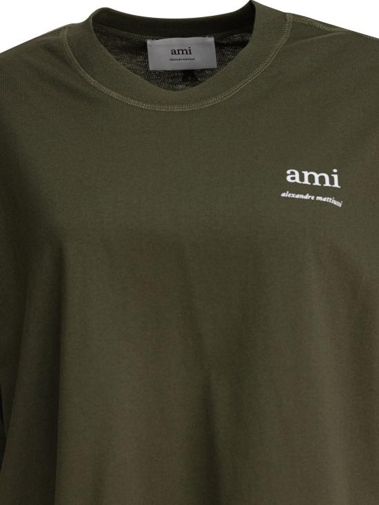 Short-sleeved t-shirt