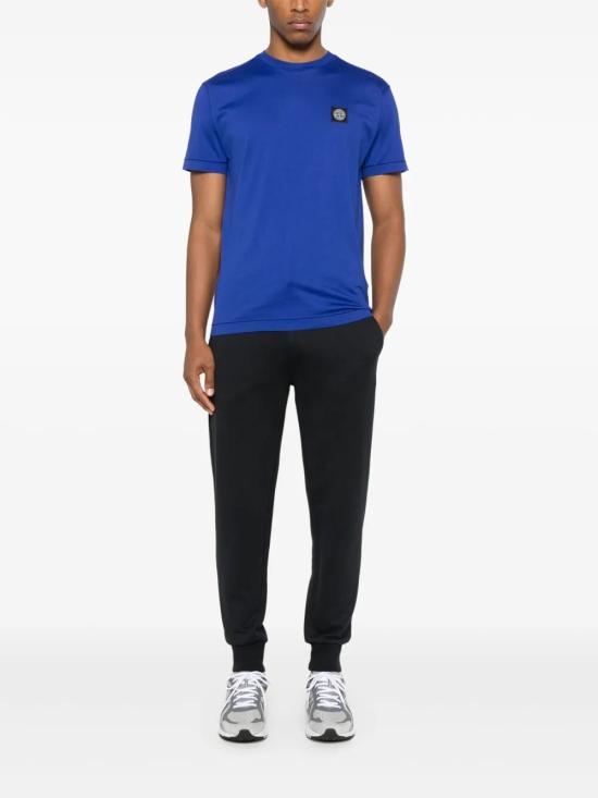 Short -sleeved t -shirt