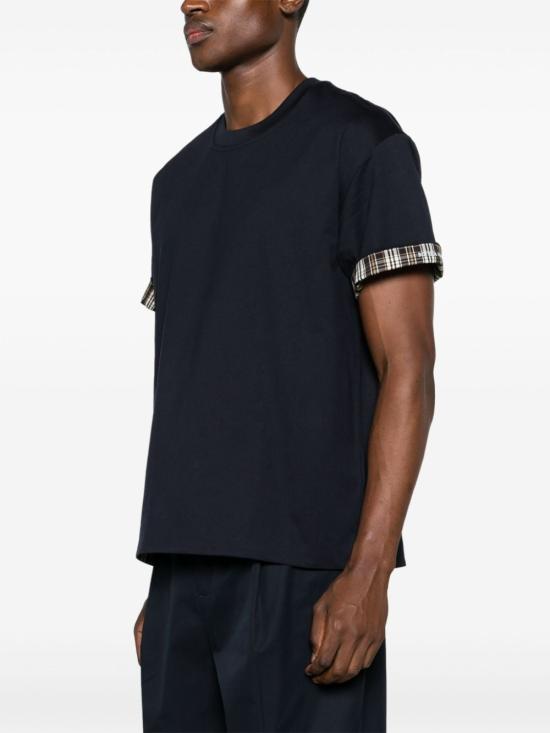 Short -sleeved t -shirt