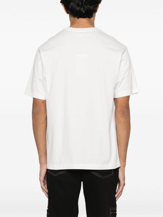 Short -sleeved t -shirt