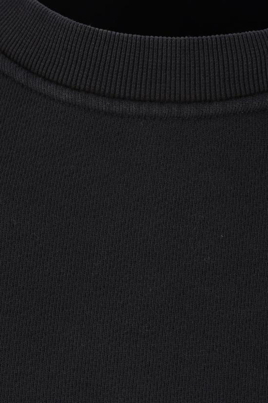 Long -sleeved t -shirt
