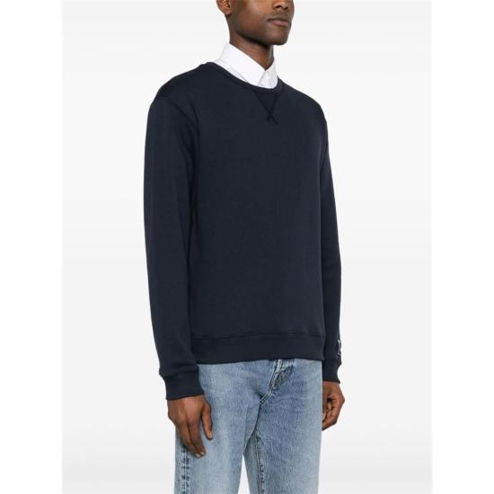 Long -sleeved t -shirt