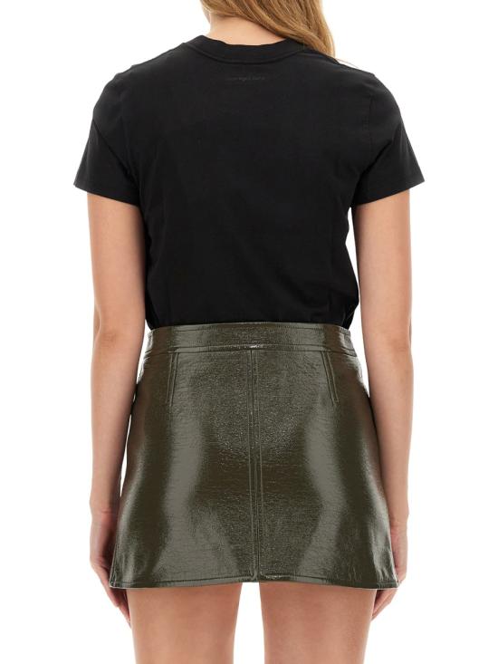 Short -sleeved t -shirt