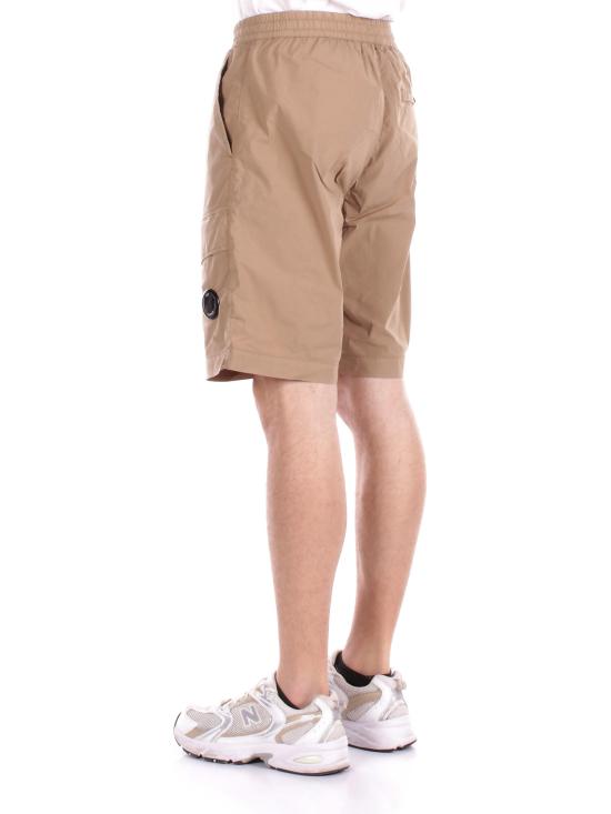 Short pants