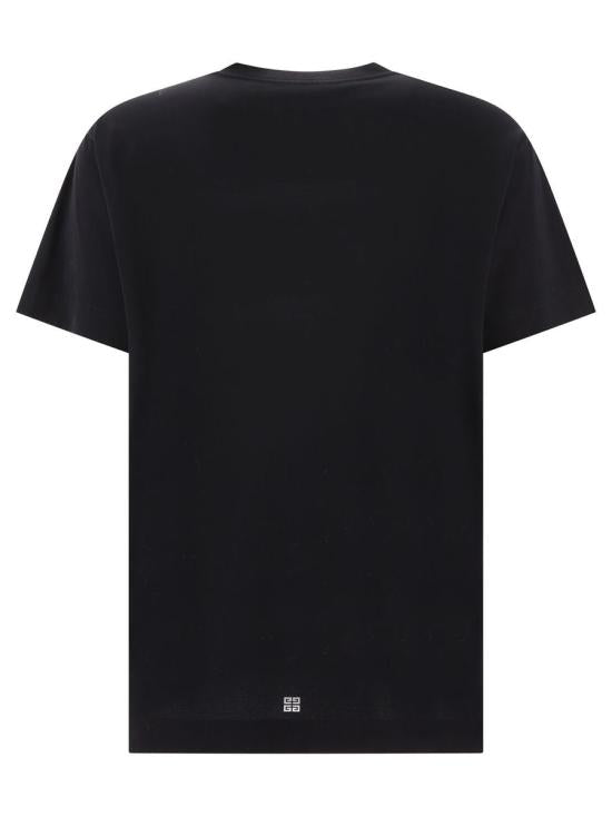 Short -sleeved t -shirt