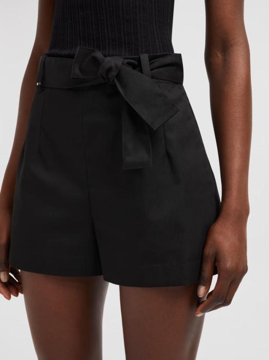 Short pants