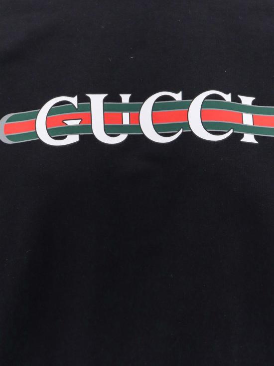 Long -sleeved t -shirt