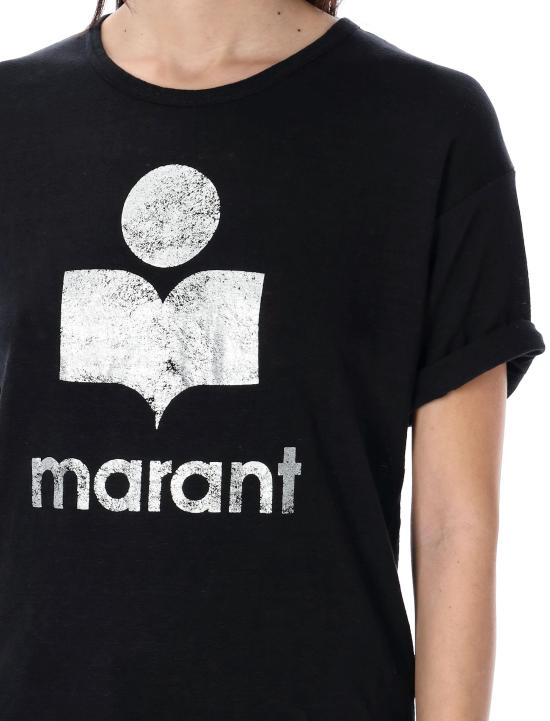 Short -sleeved t -shirt