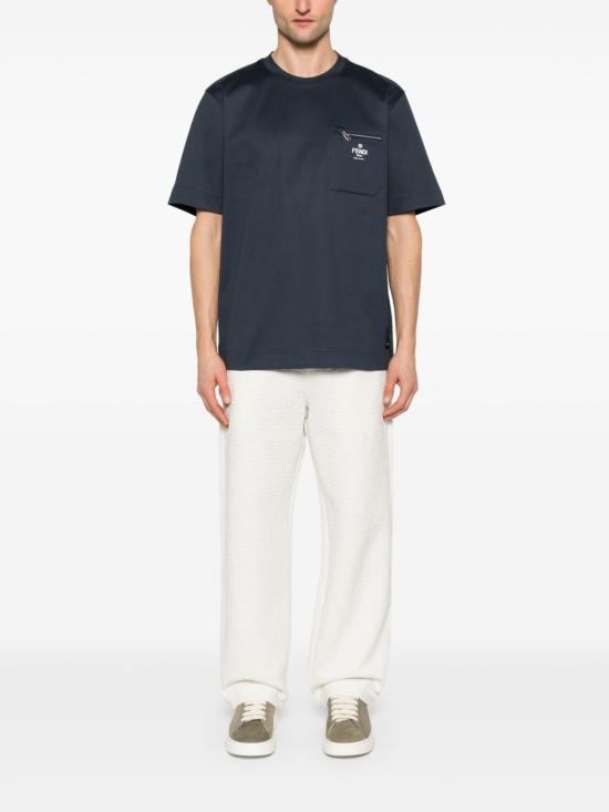 Short -sleeved t -shirt