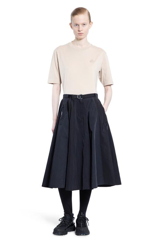 Short -sleeved t -shirt