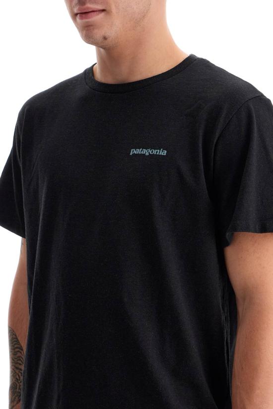 Short -sleeved t -shirt