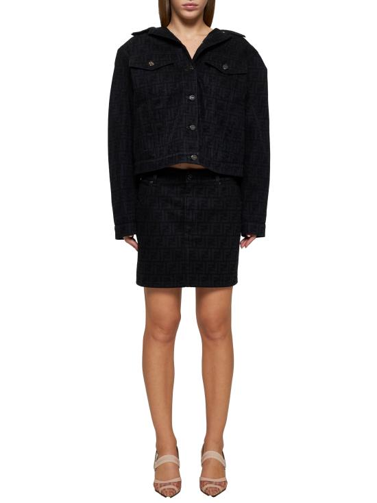 Short skirt