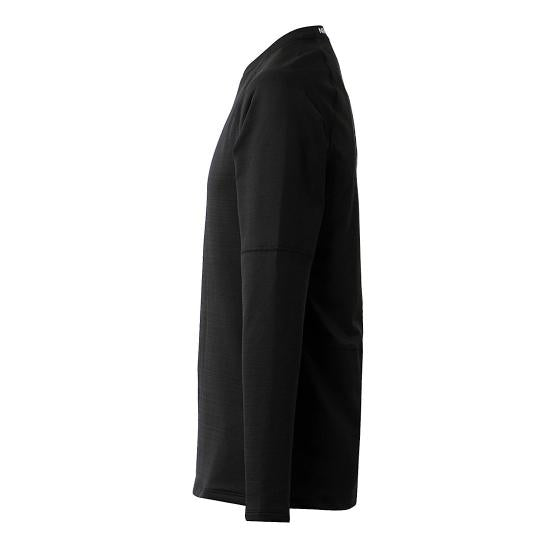 Long -sleeved t -shirt