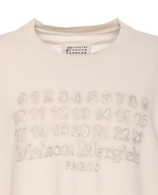 Short -sleeved t -shirt